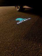 LUCI PROIETTORI LOGO SKODA Nr.78 (quantità 1 = 2 Logo Film / 2 luci porta)