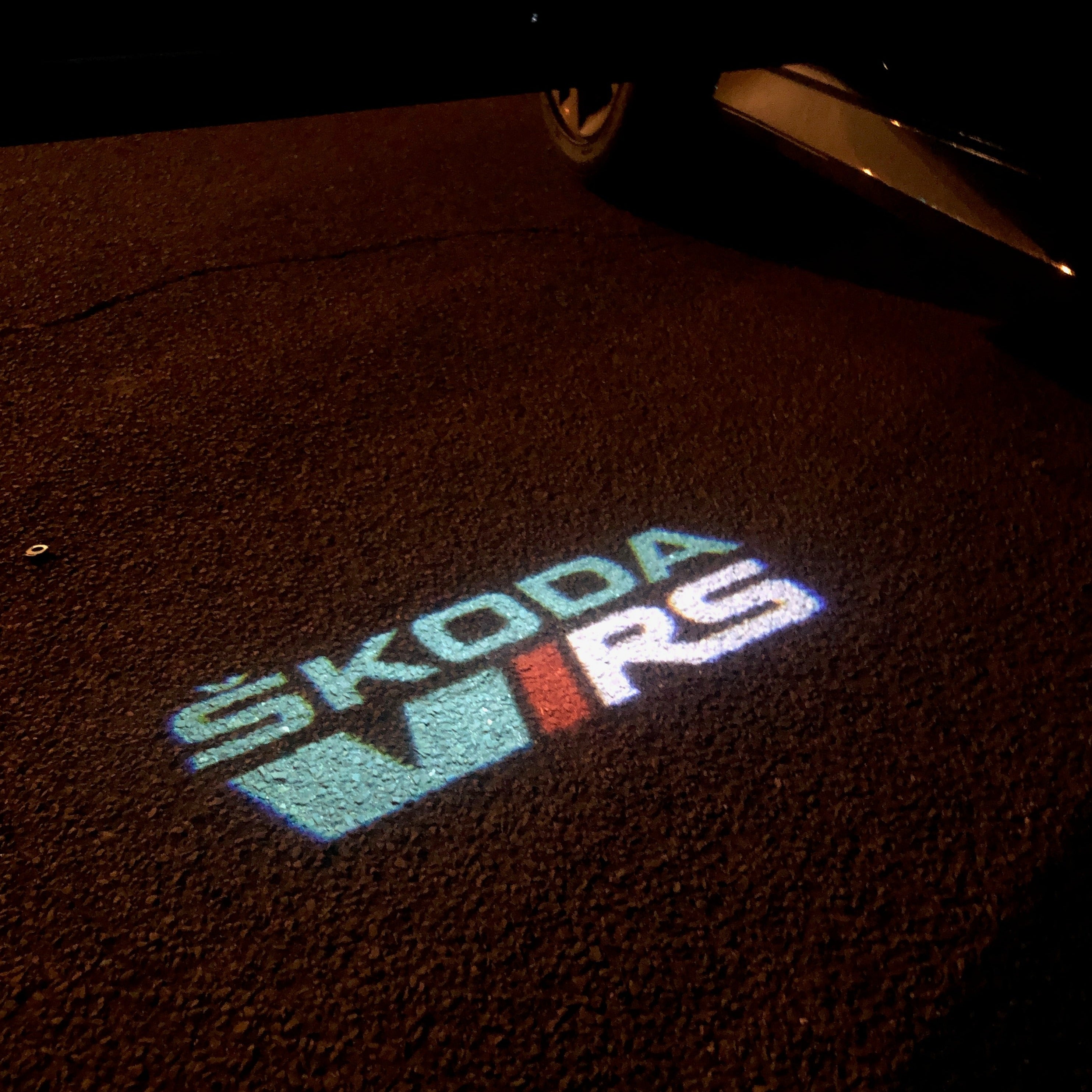 SKODA VRS LOGO PROJECT LIGHT Nr.25 (quantità 1= 2 Logo Film / 2 porte luci)