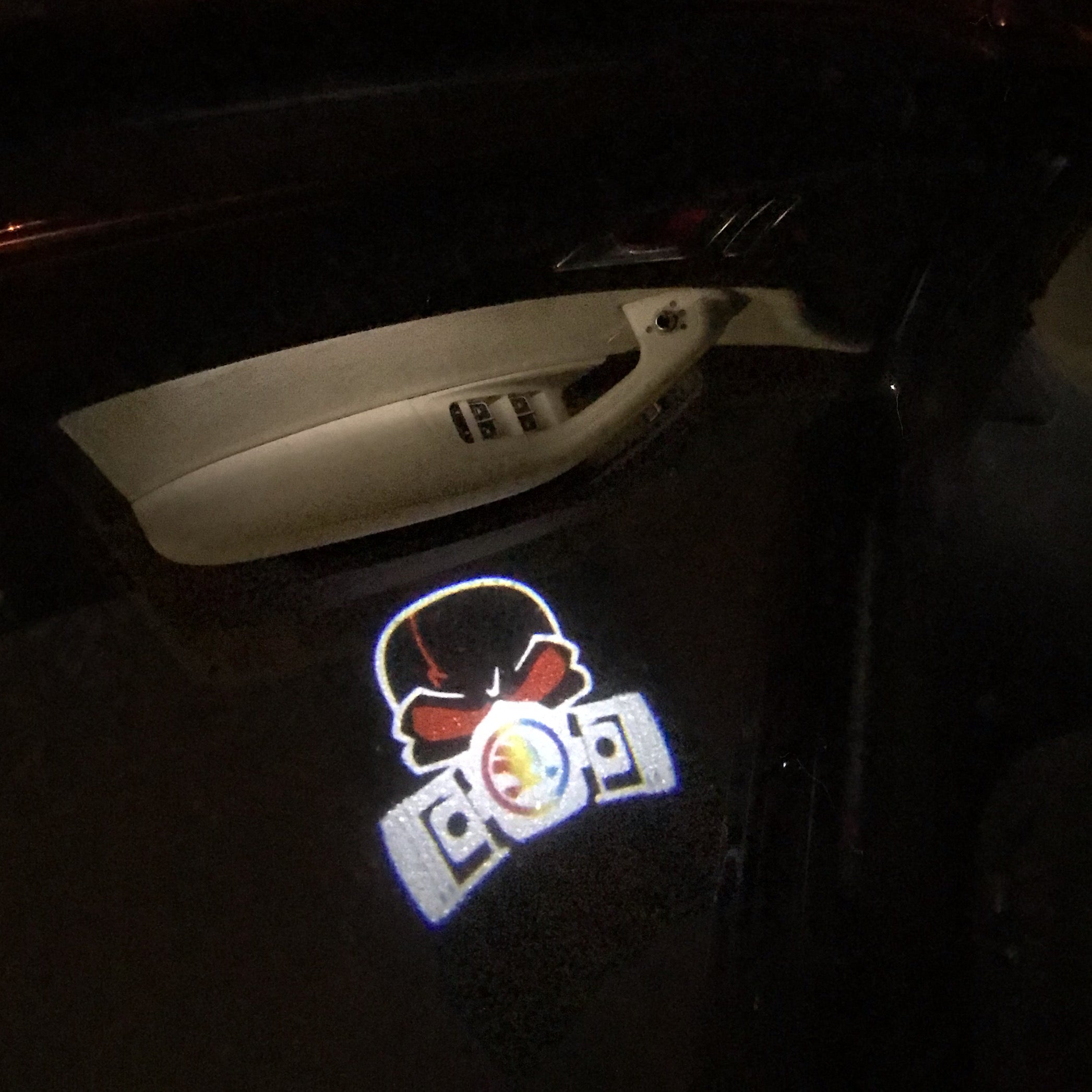SKODA LOGO PROJECTOT LIGHTS Nr.01 (Menge 1 = 2 Logo Film / 2 Türlichter)