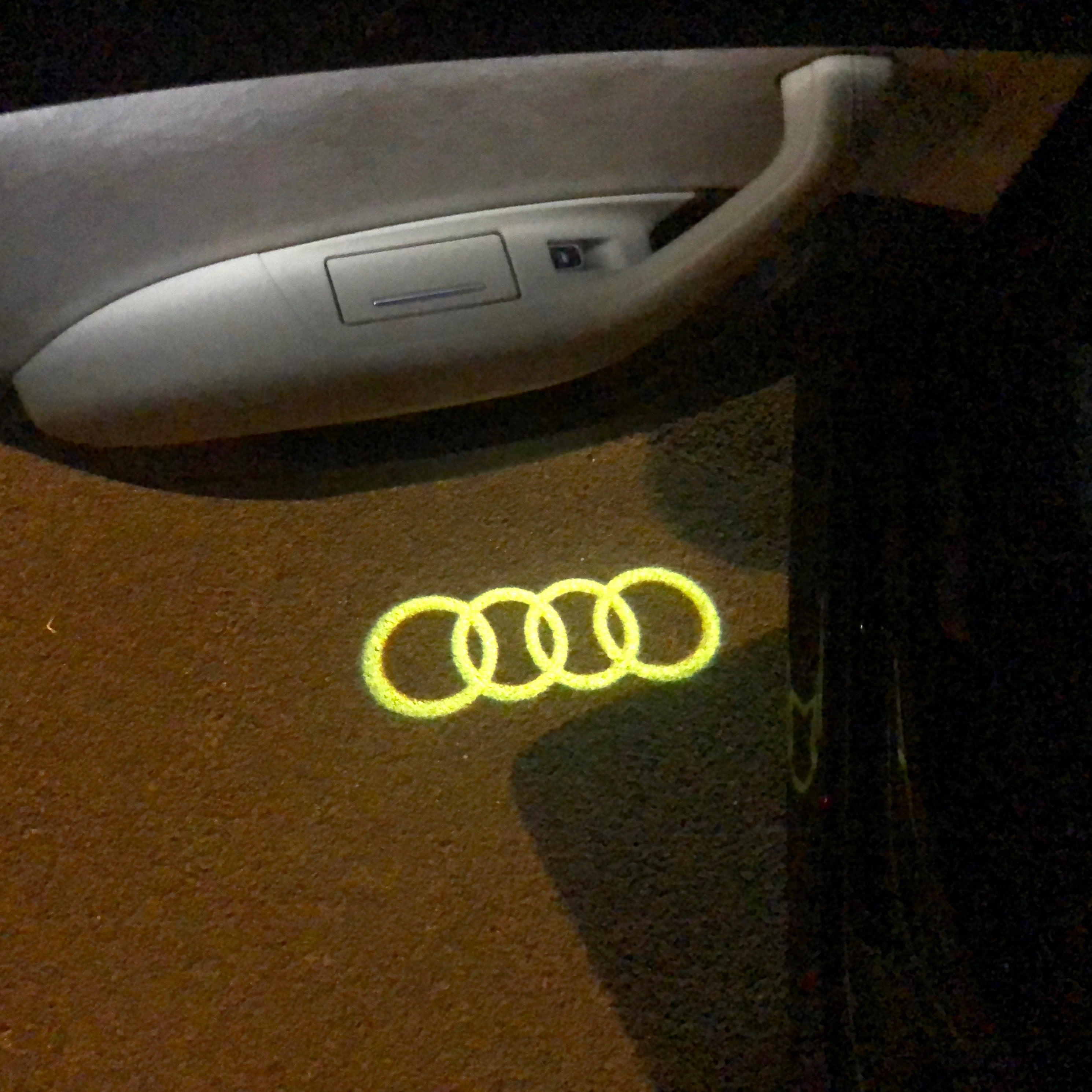 AUDI RING LOGO PROJEKTOT LIGHTS Nr.144 (Menge 1 = 2 Logo Films /2 Türlichter 6528999;