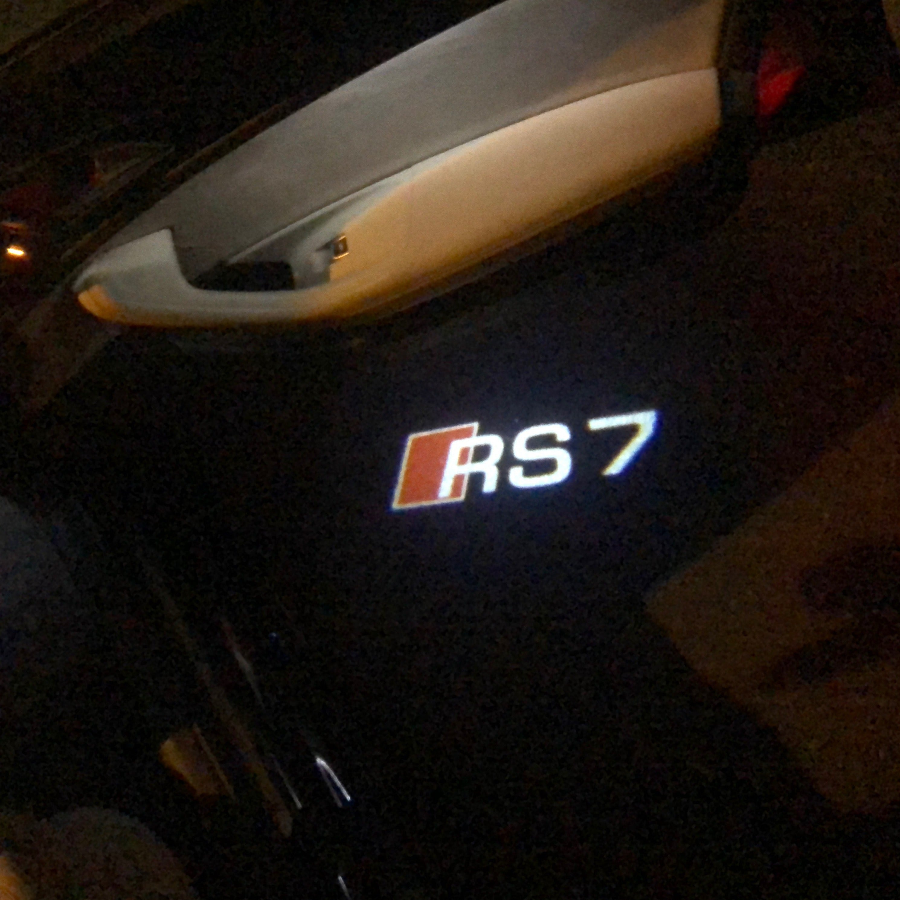 AUDI LOGO PROJECTOT LIGHTS Nr.56 (Menge 1 = 2 Logofolien /2 Türleuchten)