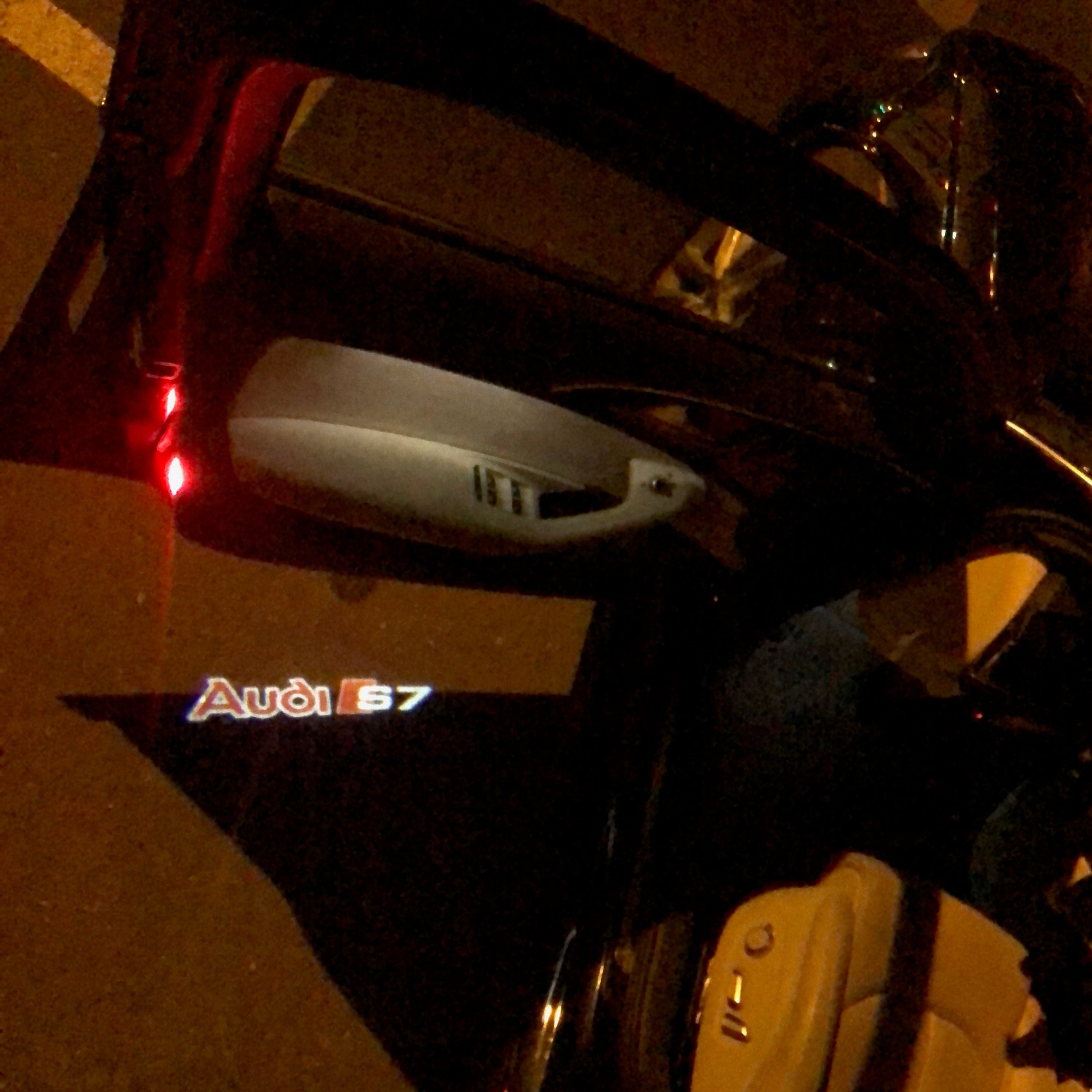 AUDI LOGO PROJECTOT LIGHTS Nr.93 (Menge 1 = 2 Logo Films / 2 Türlichter）