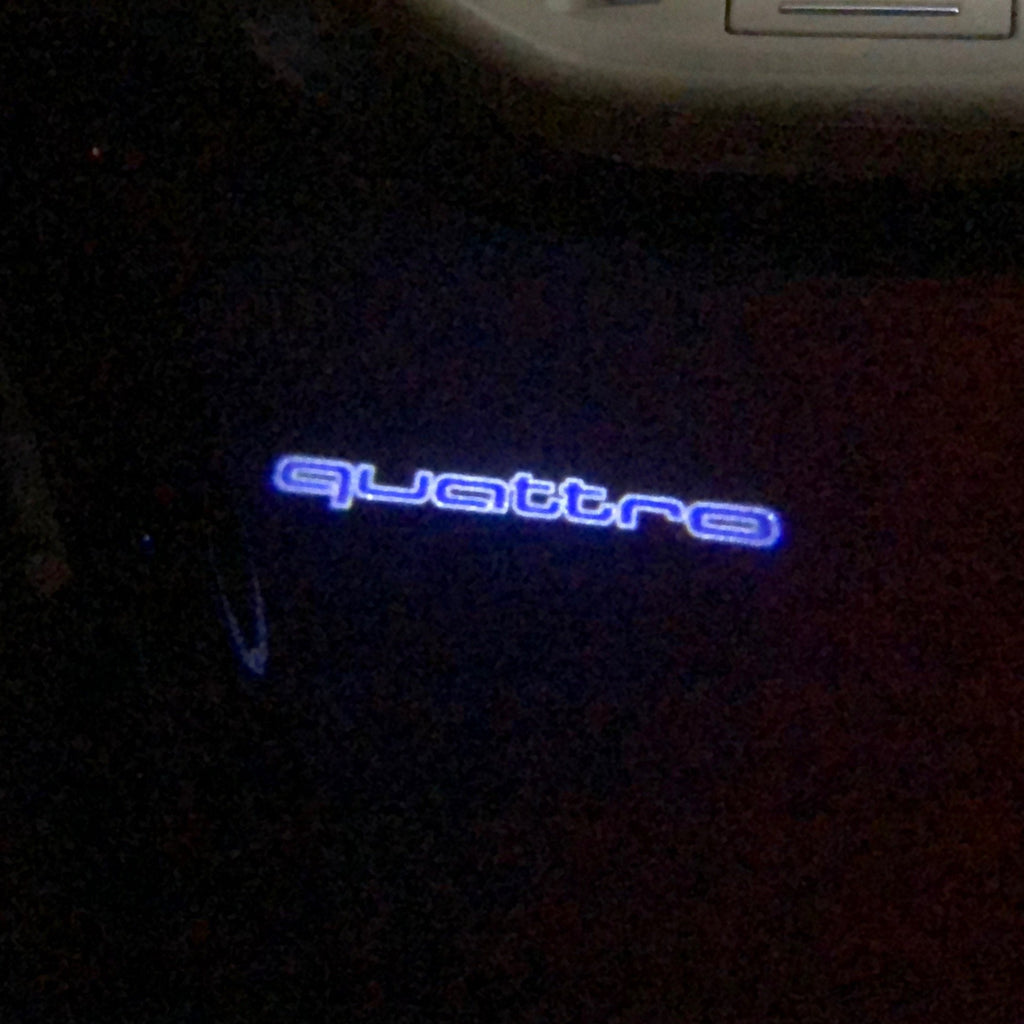 LUCI PROIETTORI LOGO AUDI Nr.97 (quantità 1 = 2 Pellicole Logo / 2 luci porta)