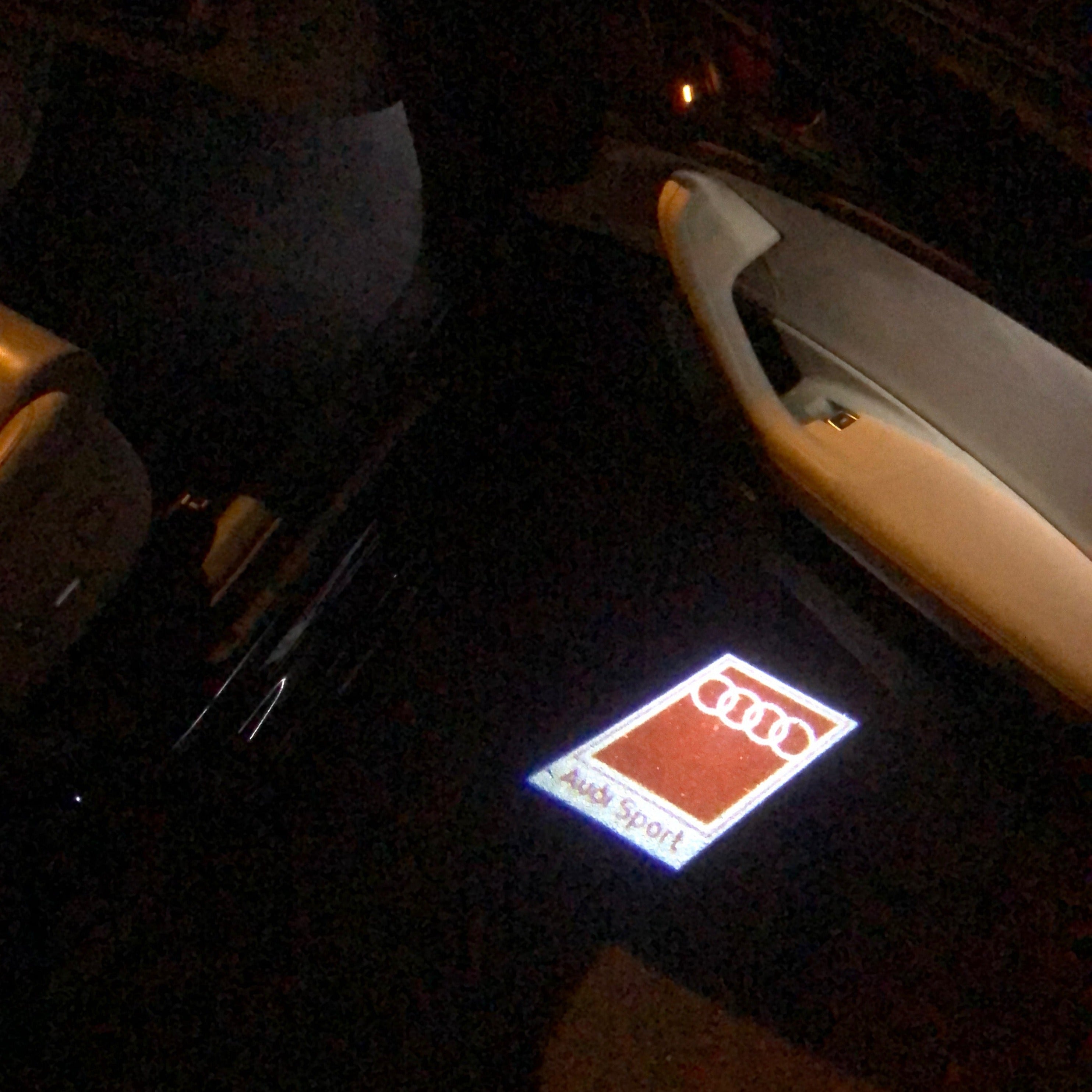 AUDI LOGO PROJECTOT LIGHTS Nr.112 (الكمية 1 = 2 شعار الأفلام / 2 أضواء الباب)