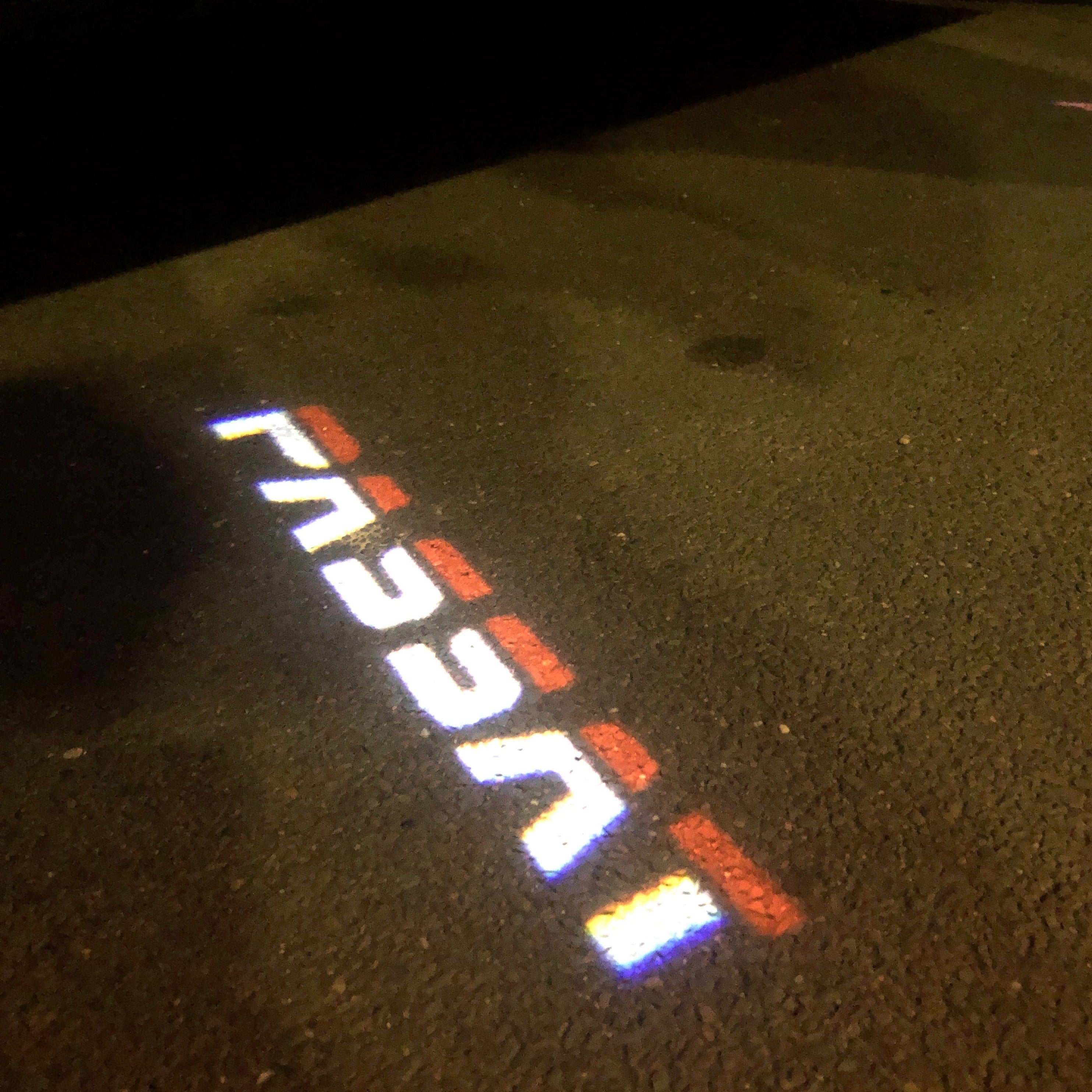 Volkswagen Türleuchten PASSAT Logo Nr. 94 (Anzahl 1 = 2 Logo-Folien / 2 Türleuchten）