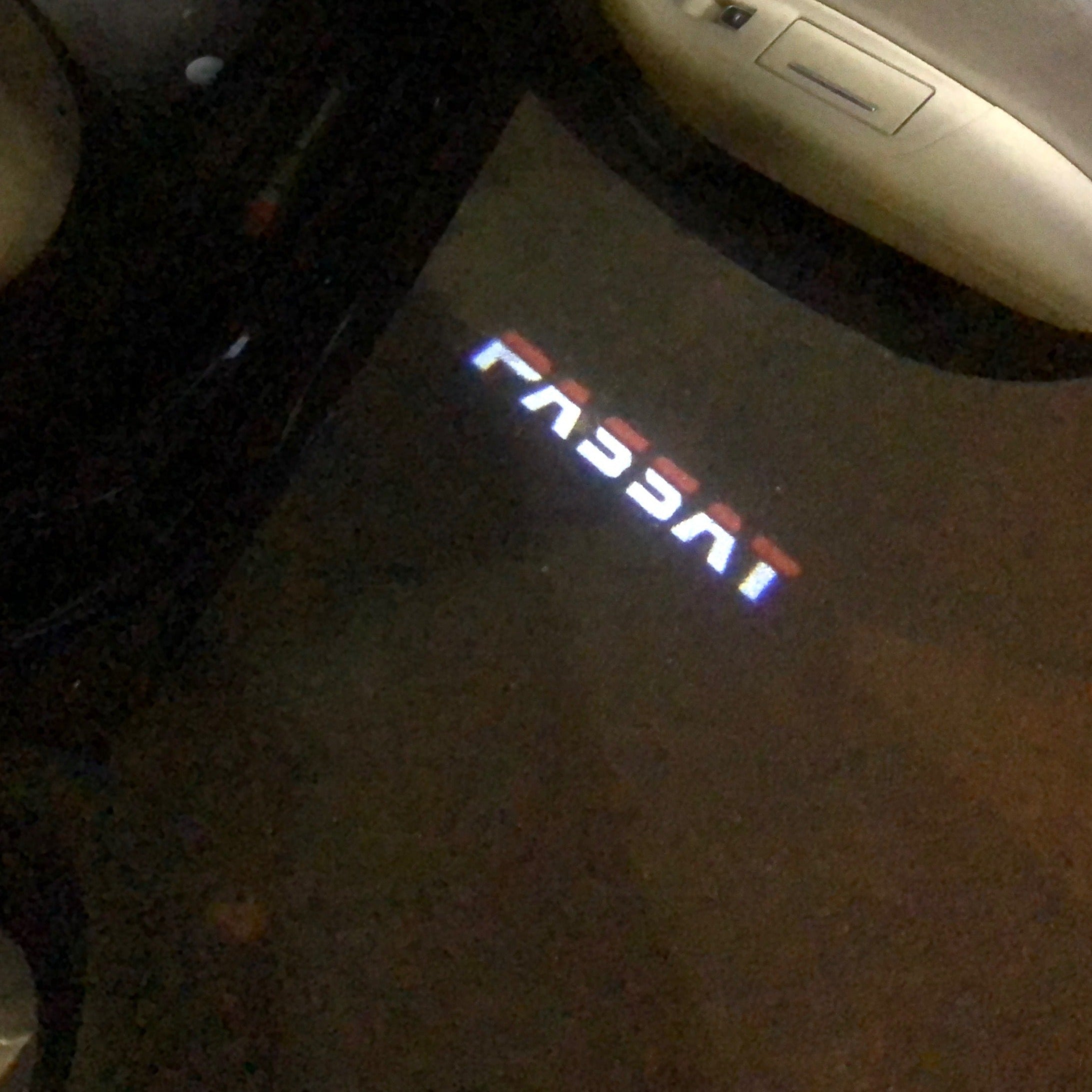 Volkswagen Türleuchten PASSAT Logo Nr. 94 (Anzahl 1 = 2 Logo-Folien / 2 Türleuchten）